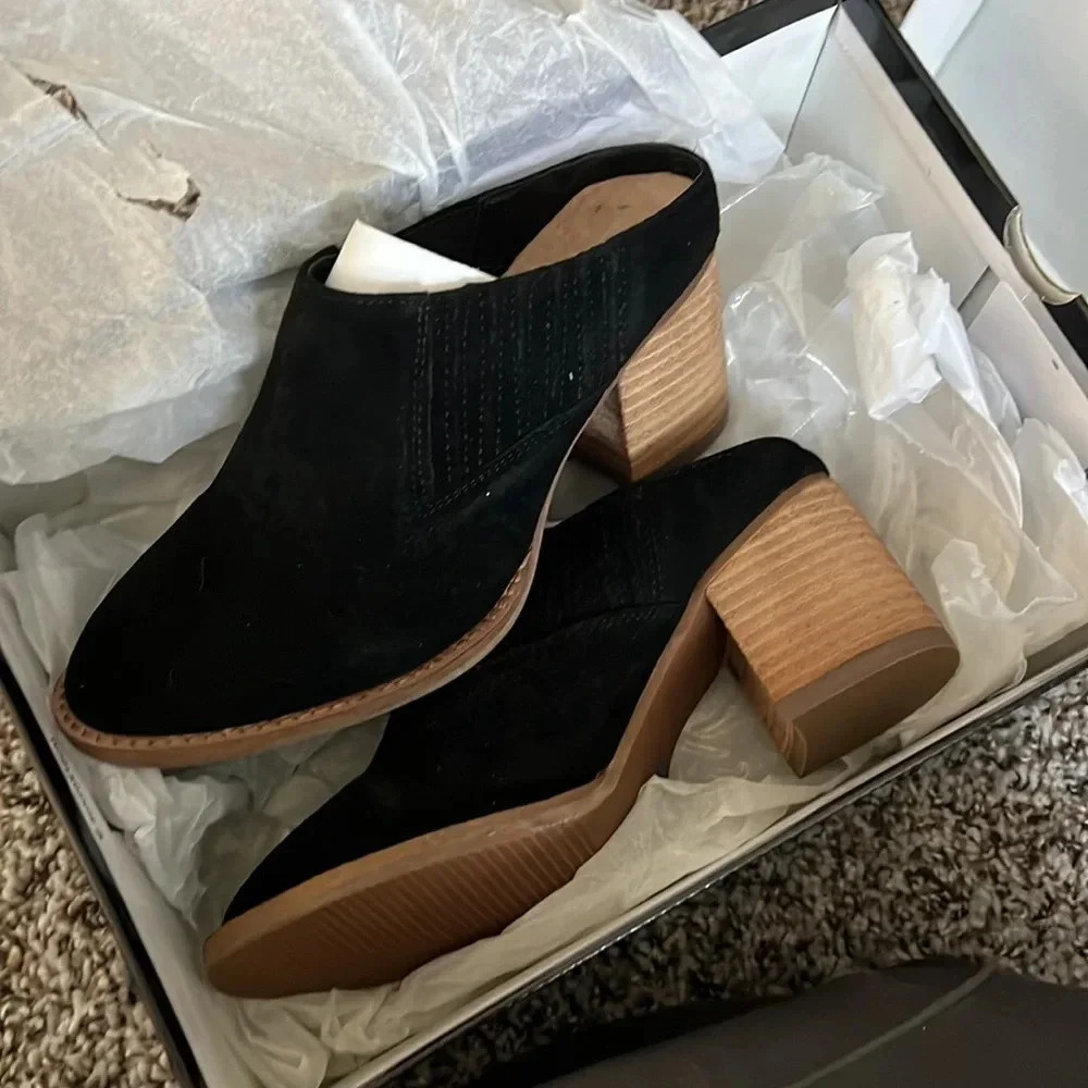 NWT Aqua College black suede bootie slip on 6.5 - Picture 7 of 7